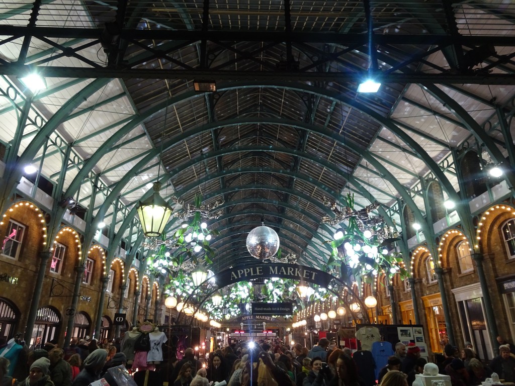 Christmas sights in London: Covent Garden